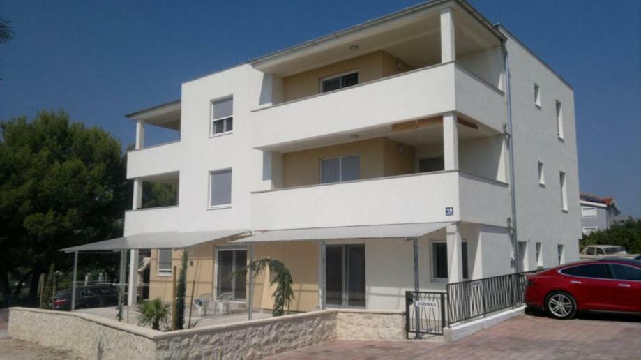 Apartmani Korenika Бродарица Экстерьер фото